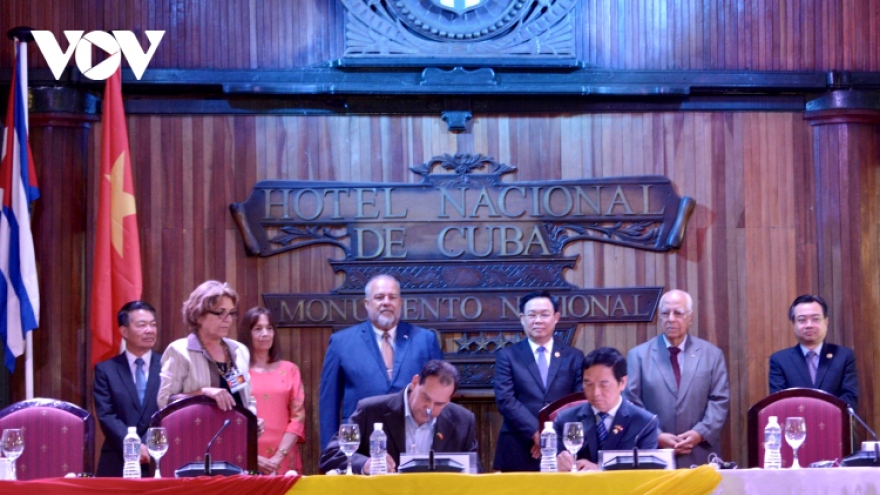 Vietnam and Cuba seek to increase economic cooperation